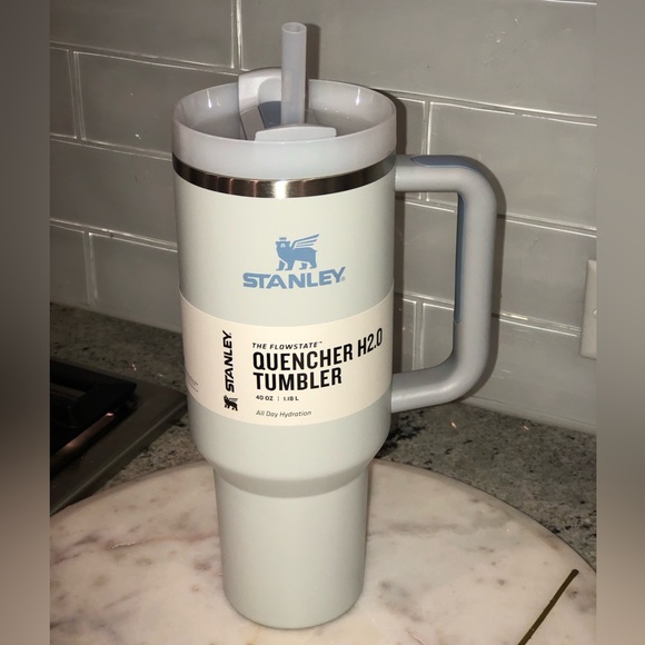 ✨NWT✨ Stanley Quencher H2.0 FlowState Tumbler 40oz (Fog) - Picture 7 of 17